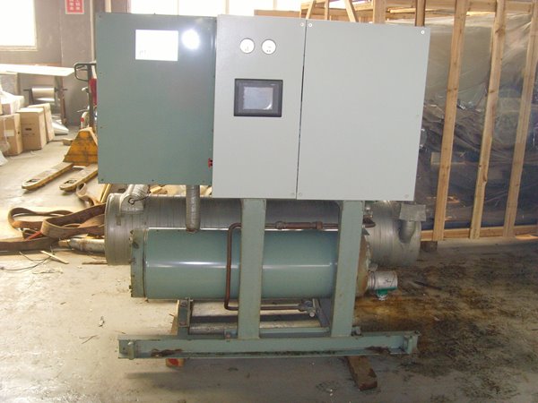 石龙镇酒店中央空调不停机清洗方法介绍